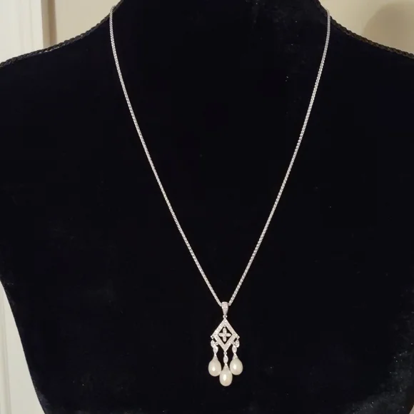 14kt white gold necklace with diamond and pearl drop pendant and earring… - Picture 9 of 14